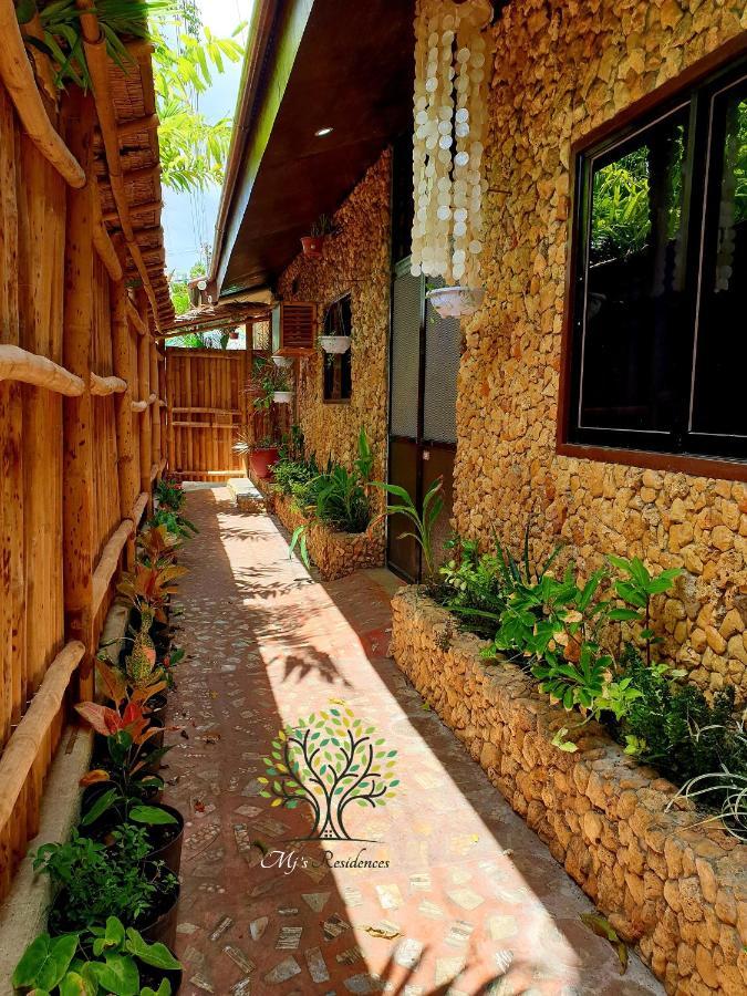 Mj'S Residences Garden Hotel Moalboal Exterior foto